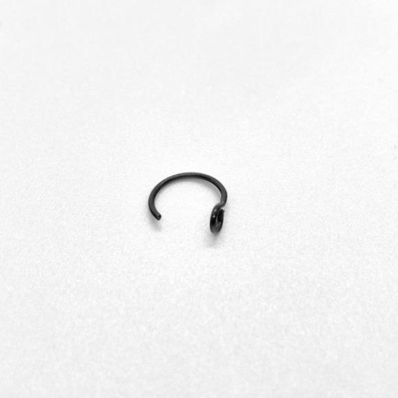 Single Fake Nose Ring Cuff - Black - Picture 2 of 6